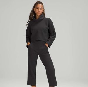 Lululemon Ribbed Straight Leg Super-High-Rise Crop 23" in Heathered Black